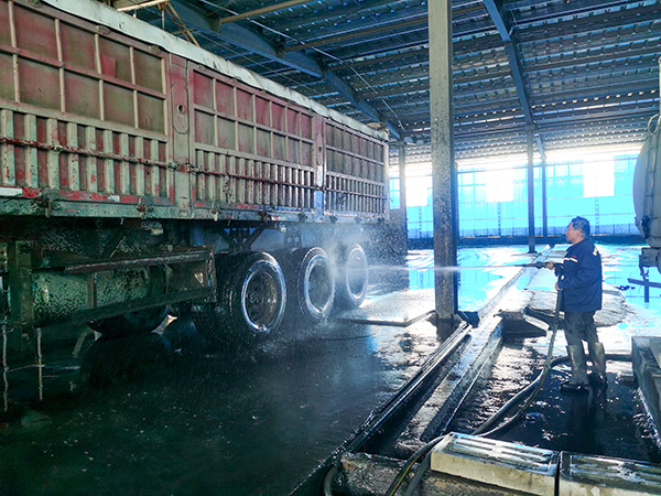 1678752357661241.jpeg 2023年3月渭化公司南門(mén)灰渣堆場(chǎng)車(chē)輛沖洗循環(huán)用水(副圖).jpg