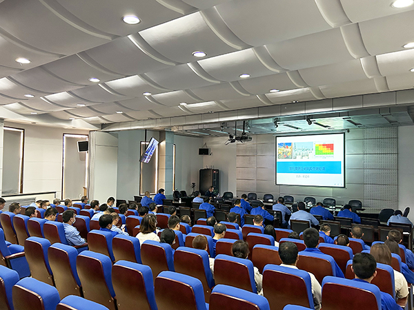 4月18日下午，公司組織舉辦安全風險管理專題培訓。 (1)600.jpg