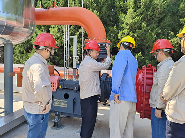 7月30日下午，公司副總工程師、生產(chǎn)部安全風險排查工作-圖為191罐區(qū)VOC設施.jpg